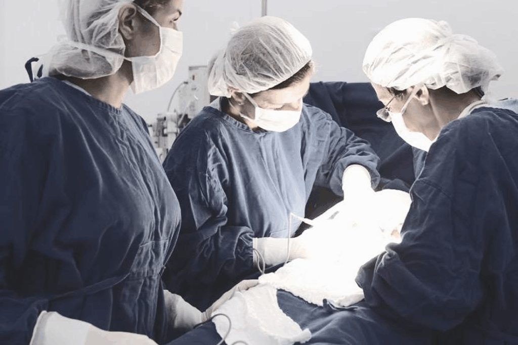 tratamento cirúrgico da adenomiose, cirurgia convencional